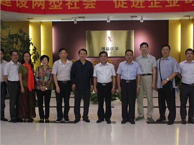 保護 傳承 創(chuàng)新--文化部非遺司副司長王福洲蒞臨公司考察調研